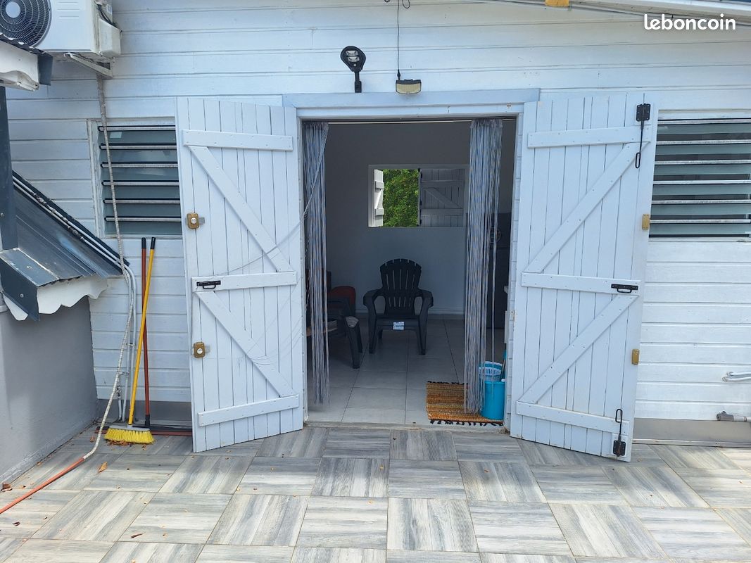 Appartement 1 pièce 33 m² · à Les Abymes · 33 m² · 760 €