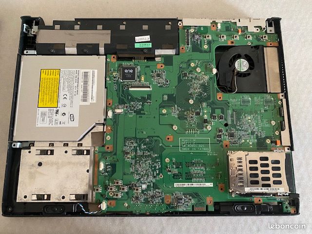 ACER ASPIRE 3 N19C1 Recherche capot arrière - Acer