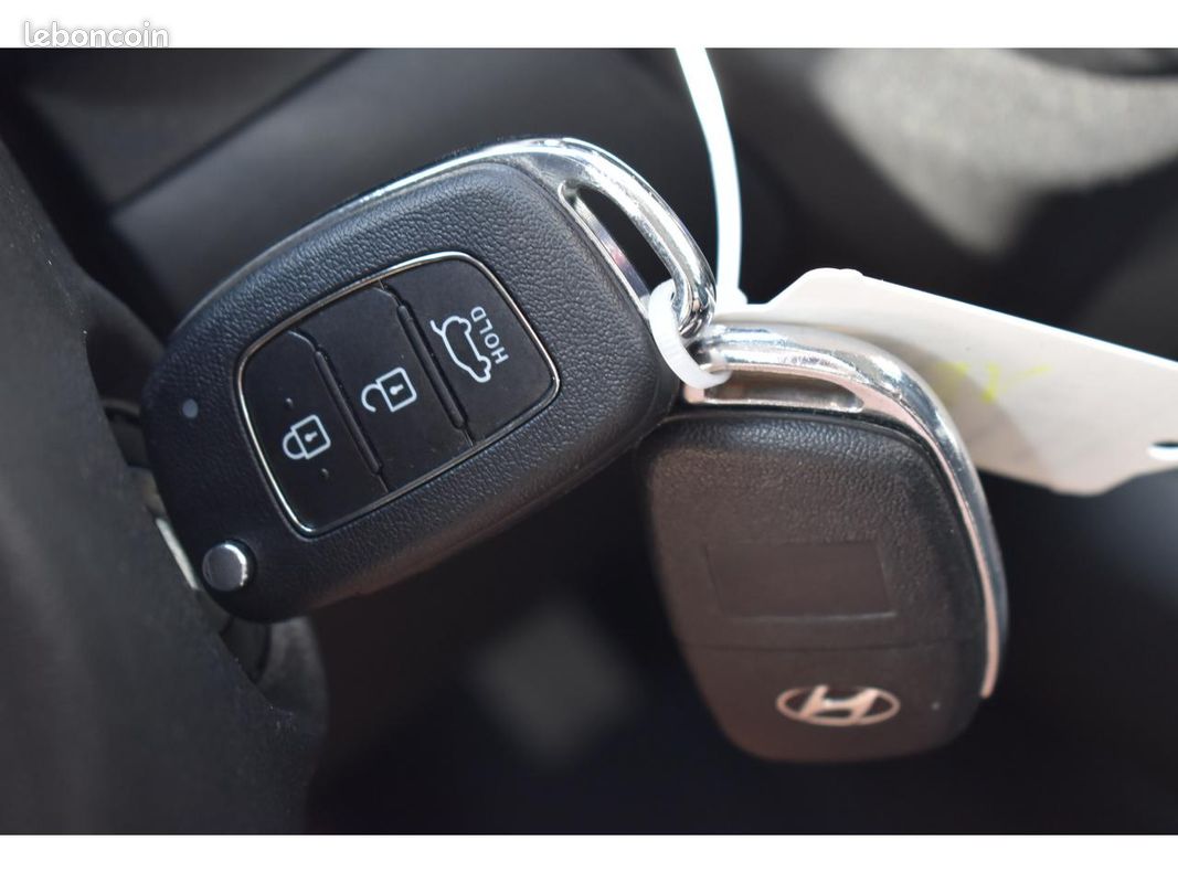 HYUNDAI I10 1.0 BVM Intuitive (image 24)