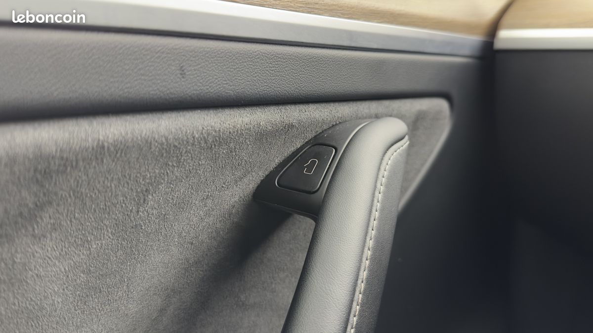 TESLA MODEL Y Grande Autonomie Dual Motor AWD (image 16)