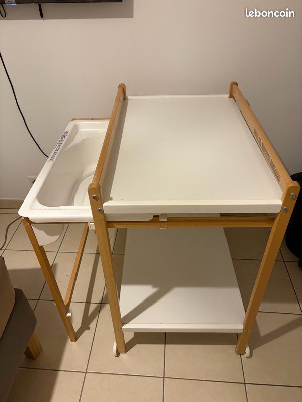 Table à langer baignoire (image 1)