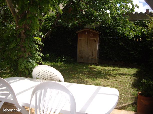 CHAMBRE disponible dans MAISON avec JARDIN