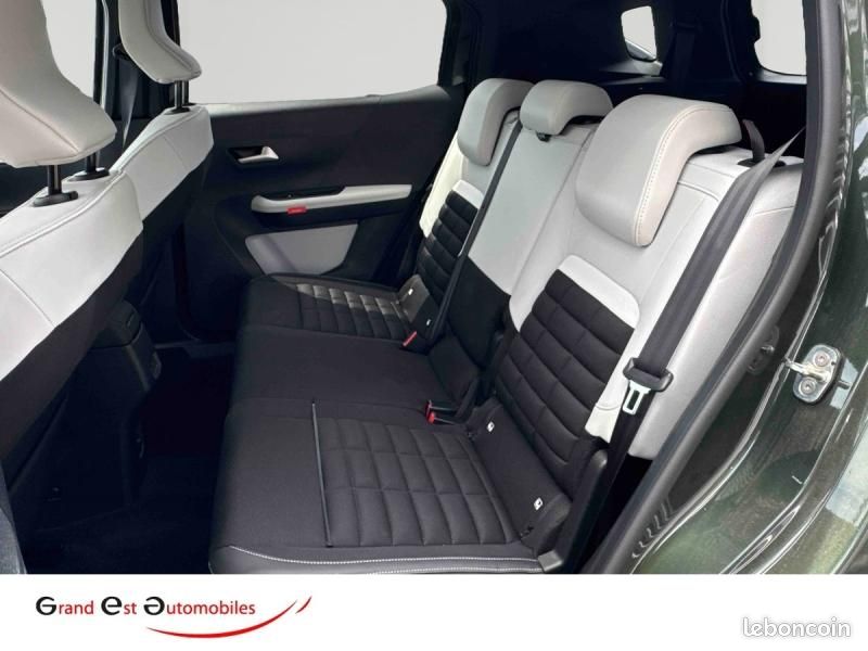 Citroen C3 Aircross 1.2 Hybride 145ch MAX e-DCS6 7 places (image 18)