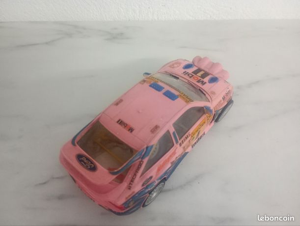 Construire une maquette de voiture de rallye - Ford Sierra Cosworth