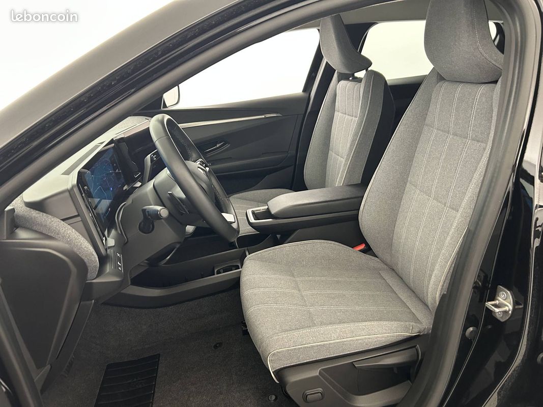 RENAULT Megane E-Tech EV60 130ch optimum charge Evolution ER (image 9)