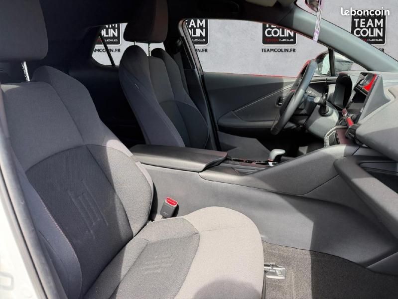 Toyota C-HR 2.0 Hybride 200ch Design NG23 (image 15)