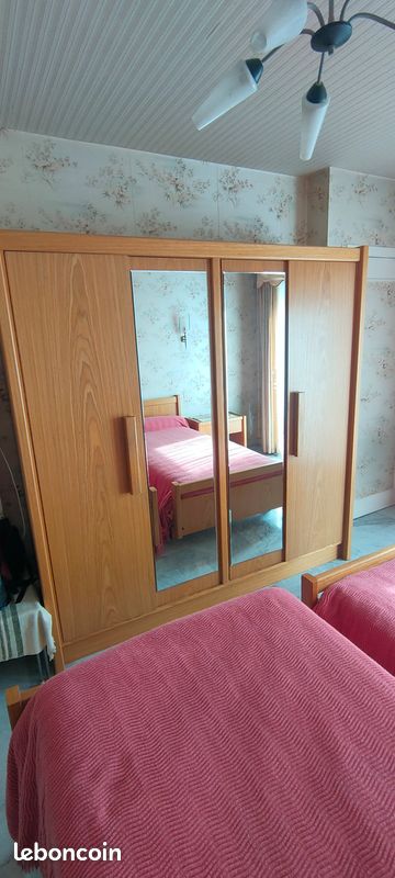 Chambre armoire + 2 lits en très bon état (image 1)