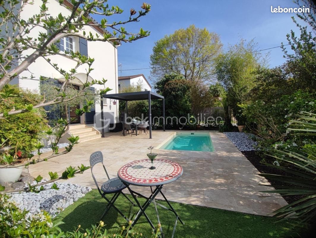 Maison 5 pièces 111 m² · à Bergerac · 111 m² · 310 000 €