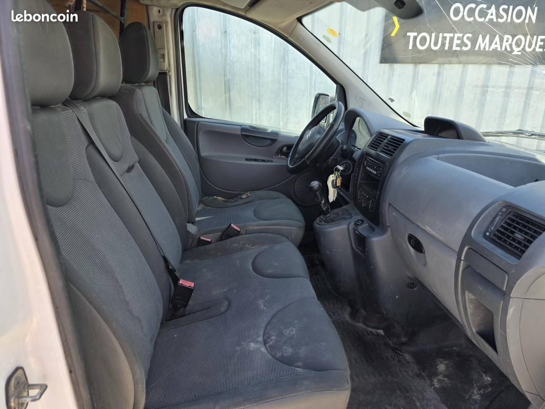 Citroën Jumpy II 1.6 HDI 90 3 Places SANS C-T (image 6)