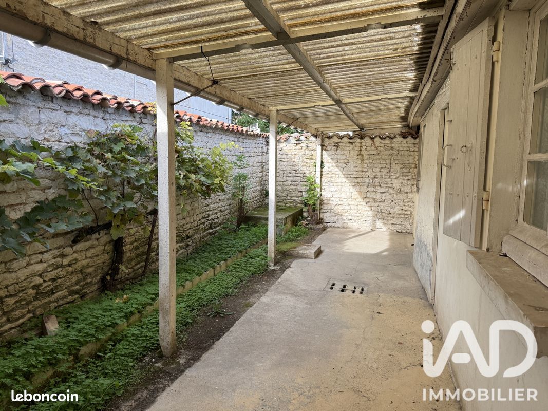 Maison 2 pièces 63 m² · à Mauzé-sur-le-Mignon · 63 m² · 99 000 €