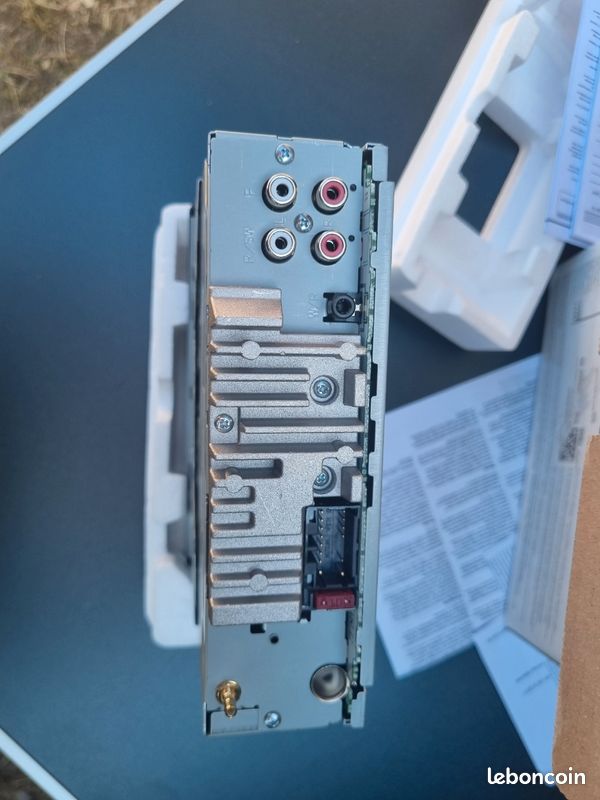 Autoradio pionner MHV 220DAB (image 2)