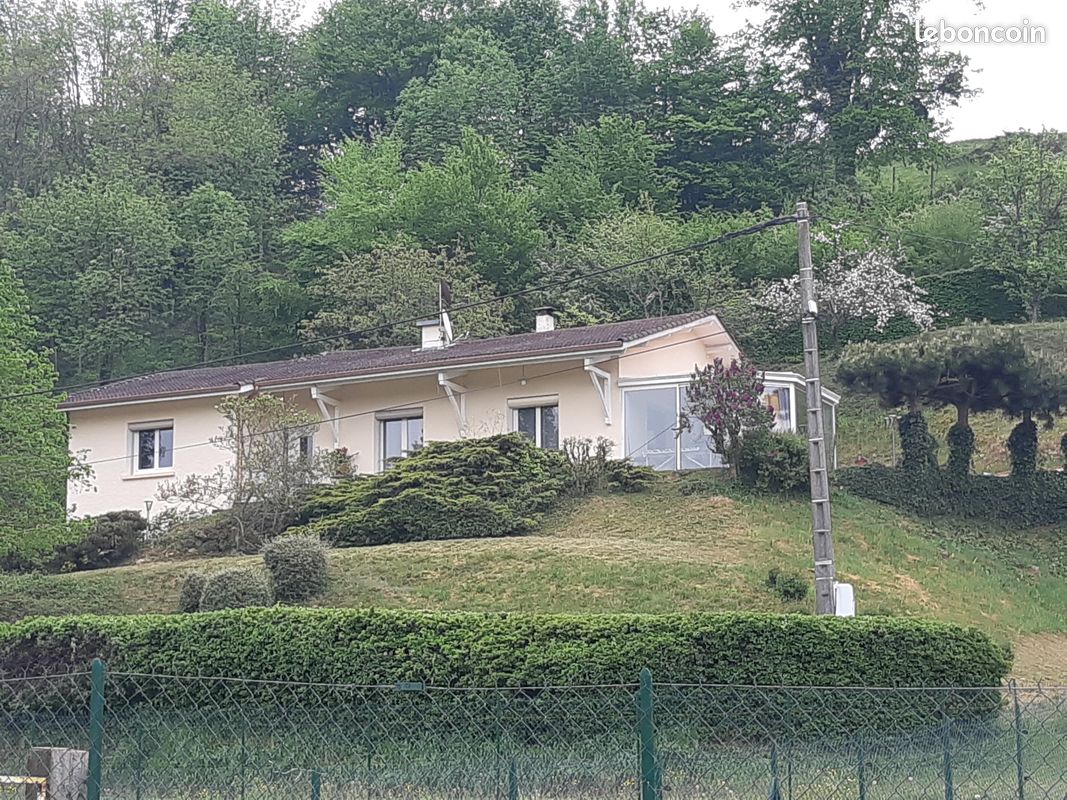 Maison 6 pièces 130 m² · à Saint-Vérand · 130 m² · 370 000 €