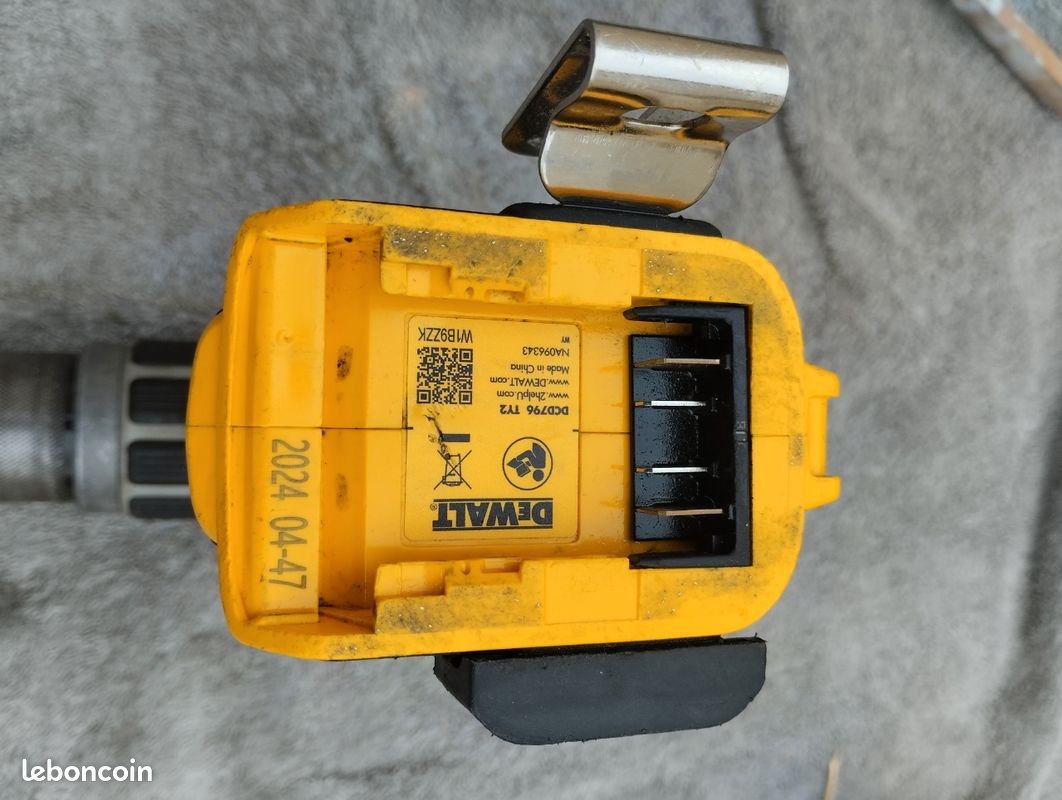 Perceuse visseuse à percussion 18V DEWALT DCD796 (image 4)