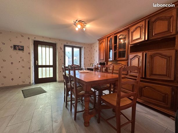Maison 8 pièces 140 m²