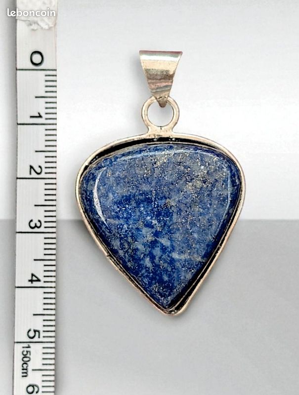 Pendentif bleu (image 3)