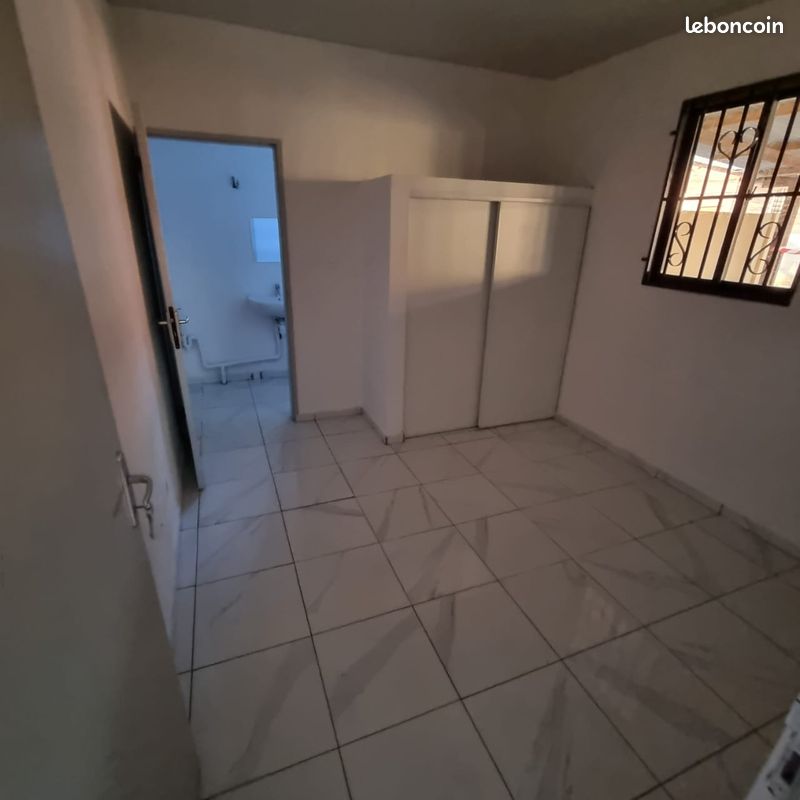 Appartement 2 pièces 35 m² · à Saint-Laurent-du-Maroni · 35 m² · 480 €