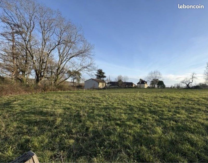 Terrain constructible · à Saint-Nexans · 21 750 €