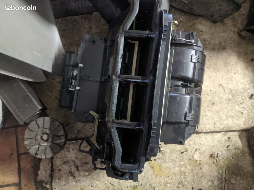 Boitier climatisation BMW E 36/39/46 /X3 (image 1)