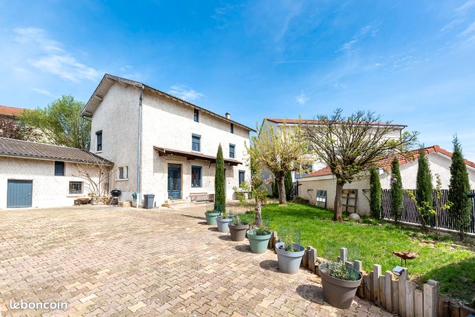 Maison 7 pièces 162 m²