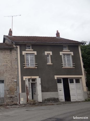 Maison de bourg à rénover dans village creusois dynamique