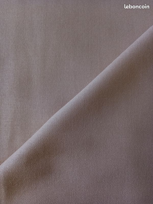 Coupon 1mètre lainage beige neuf (image 1)