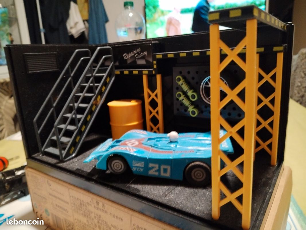 Diorama stand garage - Collection