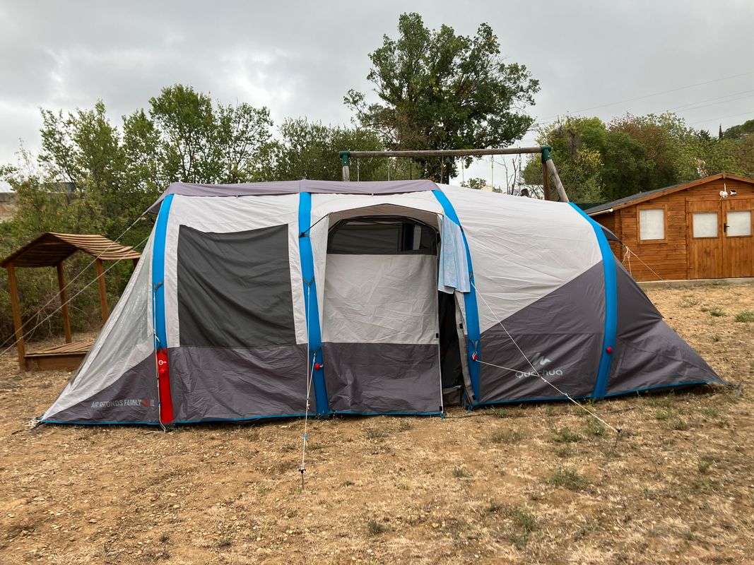 Grande tente gonflable 6 places comme neuve - Équipement caravaning