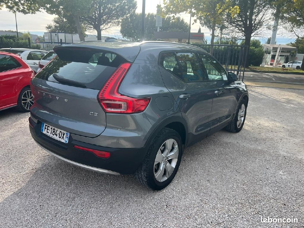 Volvo XC40 D3 150 ch MOMENTUM (image 4)