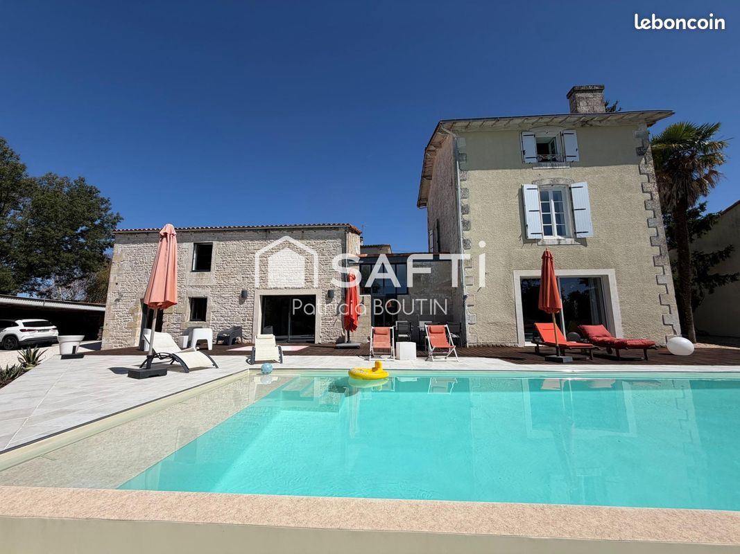 Maison 6 pièces 203 m² · à Niort · 203 m² · 415 000 €