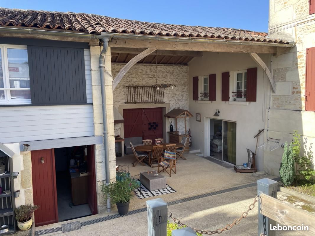 Maison 6 pièces 180 m² - Val-de-Cognac 16370 Richemont (image principale 2)