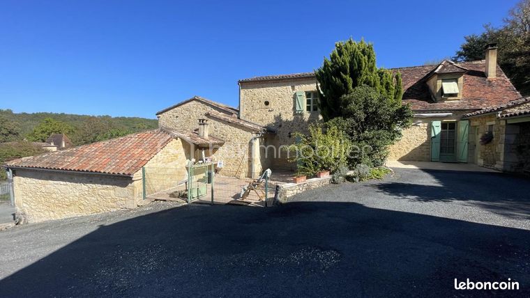 Maison 16 pièces 304 m²