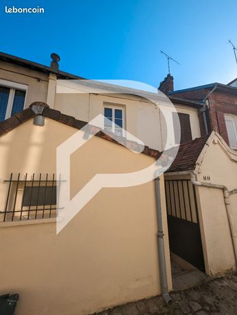 https://img.leboncoin.fr/api/v1/lbcpb1/images/b9/bf/b6/b9bfb67d25f48e5a5c626926898bc55a75f38570.jpg?rule=ad-image