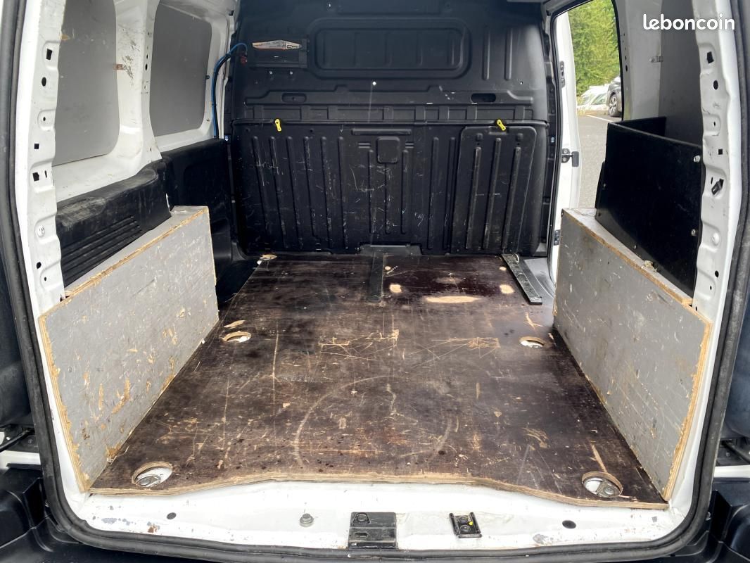 Citroën Berlingo VAN M 1000kg 1.6BlueHDi 100cv S&S Club + GIRAFON (image 17)