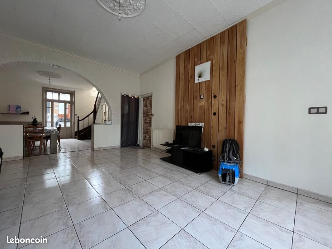 Maison 7 pièces 184 m² · à Saint-Fulgent · 184 m² · 126 000 €