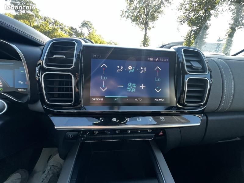 Citroen C5 Aircross Hybrid 225ch C-Series e-EAT8 (image 16)