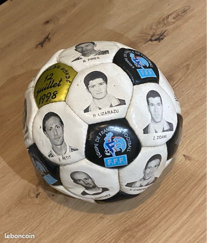 P. Goldsmith & Sons - Ballon de football rétro Triangle Panel