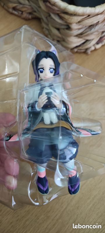 Figurine Sega Kimetsu no Yaiba Shinobu Kocho Perching (image 2)