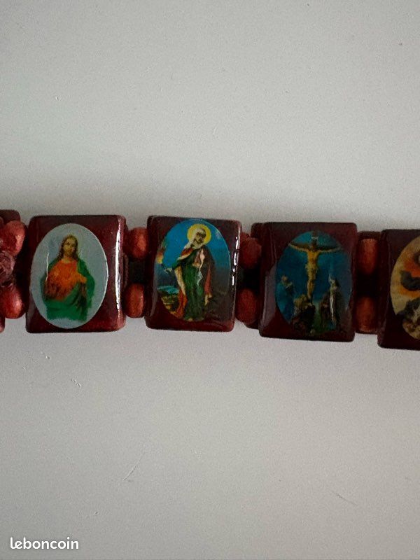 Bracelet Religieux En Bois Des Saints - Couleur Orange - Fabriqué En France - Neuf Sans Emballage