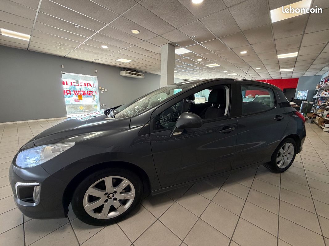 PEUGEOT 308 1.6 e-HDi 115ch FAP Sportium (image 5)