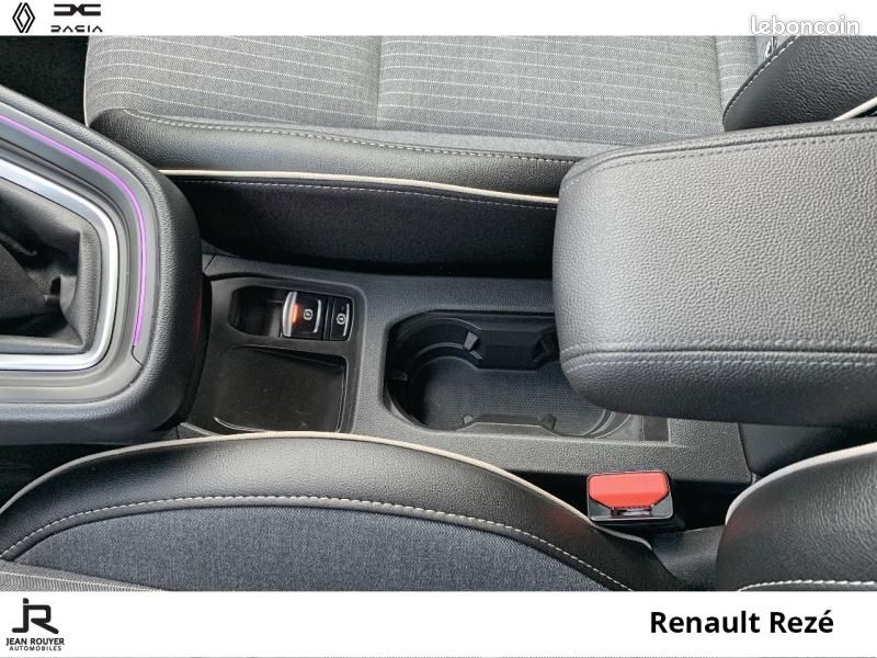 Renault Clio 1.0 TCe 90ch Techno - 25 (image 22)