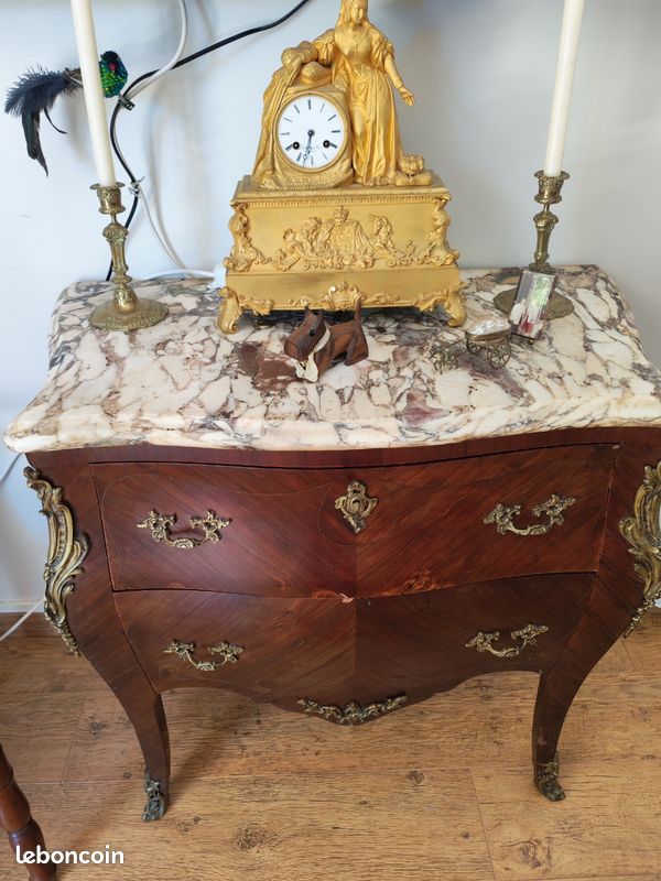Commode (image 1)