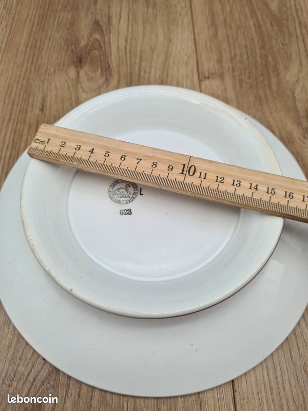 Compotier, Plat de service sur pied, Céramique de St Amand , années 50, 60 - J45 (image 9)