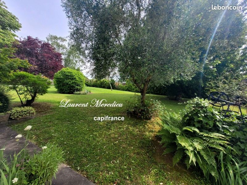 Maison 6 pièces 240 m² · à Saint-André-de-Cubzac · 240 m² · 547 500 €