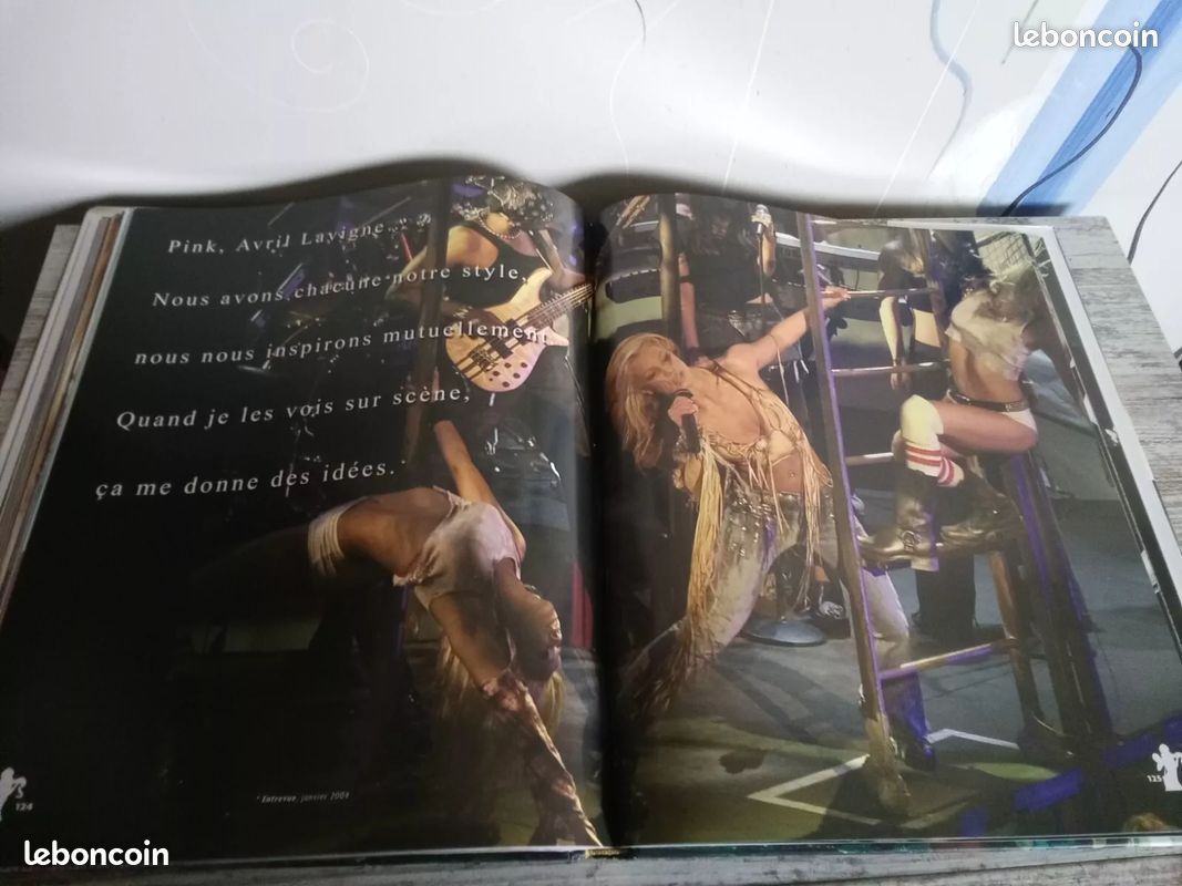 BRITNEY SPEARS - POP PRINCESS - Béatrice NOUVEAU - Michel LAFON - Hardcove (image 8)