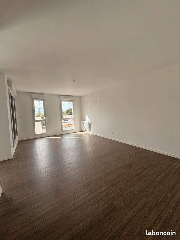 Appartement 4 pièces 82 m² · à Déville-lès-Rouen · 82,4 m² · 978 €