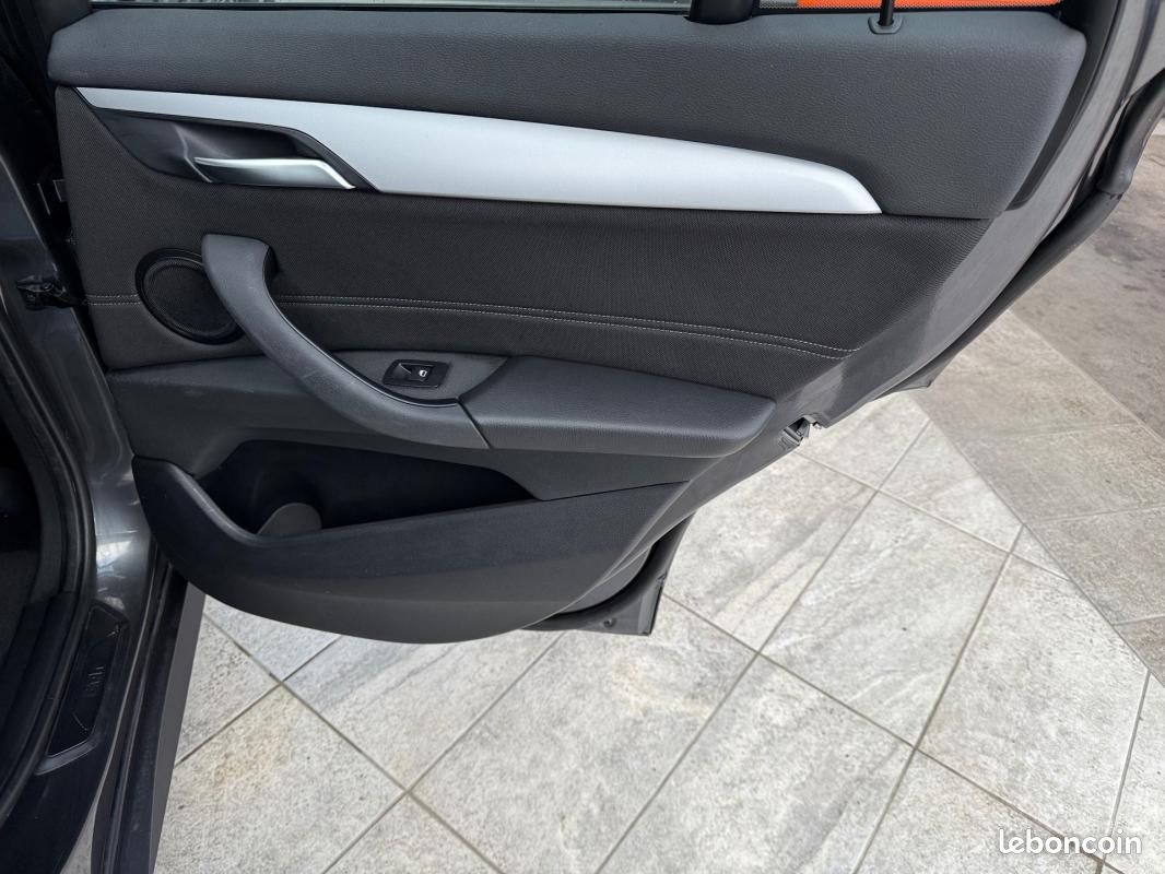 BMW X1 F48 LCI sDrive 18i 140 ch Business Design (image 17)