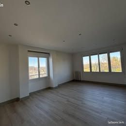 Appartement 6 pièces 153 m² · à Lubersac · 153 m² · 69 900 €
