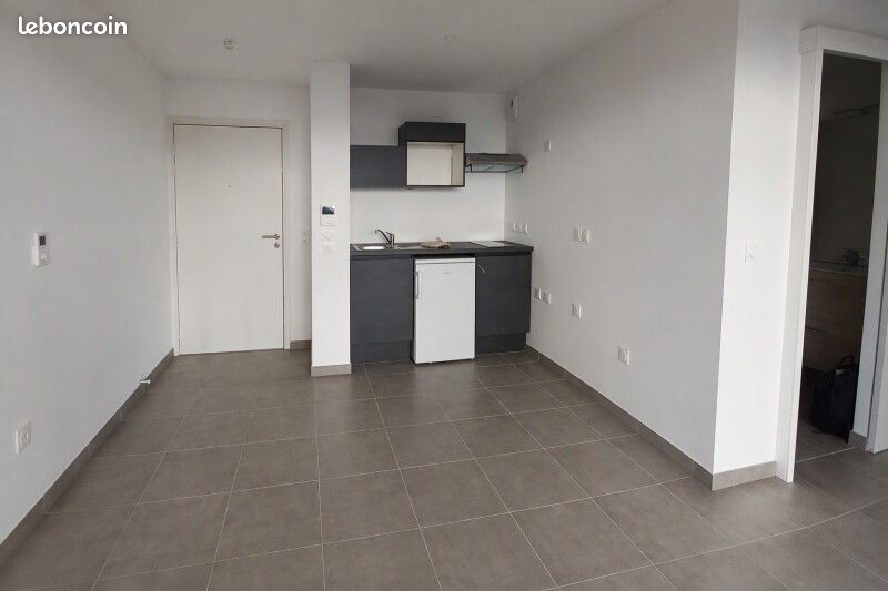Appartement 1 pièce 27 m² · à Fréjus · 27 m² · 560 €/mois