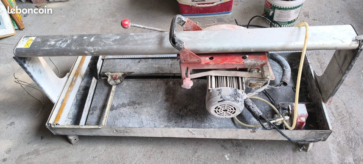 Coupe carrelage a l' eau rubi (image 3)