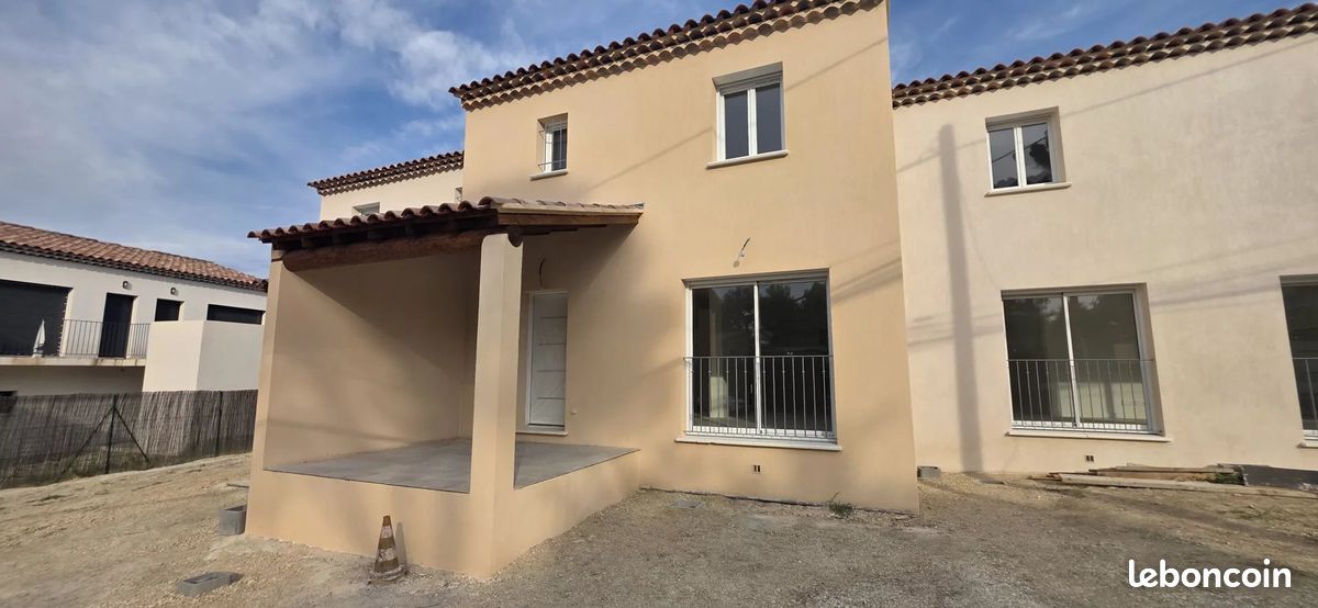 Maison 5 pièces 78 m² · à Vernègues · 78 m² · 297 000 €